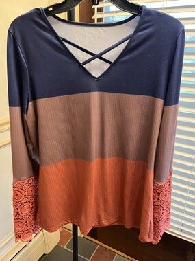 Women’s Colorblock Long-Sleeve Top with Lace Cuffs - Navy, Brown, Rust